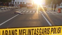 Kasat Lantas Polresta Yogyakarta, AKP Imam Bukhori menjelaskan, kejadian berawal saat DH mengendarai motor bernomor polisi AB 4467 XZ dari timur ke barat sekitar jam 4 sore. Ketika berhenti di lampu APILL depan Kantor Pos Kota Yogyakarta tiba-tiba DH terjatuh.