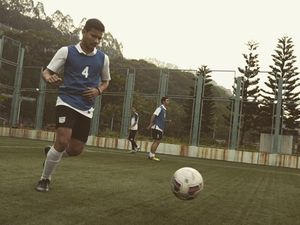 Stefan Antonic, Bek Kitchee yang Tajam Cetak Gol