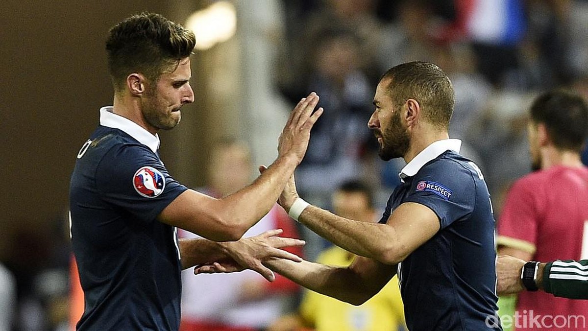 Karim Benzema berkata jujur soal sindirannya ke Olivier Giroud (FRANCK FIFE/AFP)