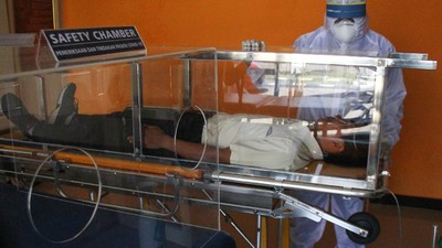 Inovasi Pembuatan Bilik Pengaman Pasien COVID-19