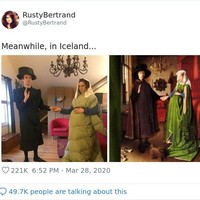 The Arnolfini Wedding merupakan salah satu mahakarya termahsyur yang pernah dibuat pelukis Jan van Eyck pada 1434. Sepasang netizen di Eslandia meniru pose obyek lukisan dengan modal panci dan bedcover. Kreatif! (Foto: Twitter).