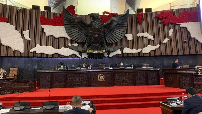 Suasana rapat paripurna DPR 30 Maret 2020 di tengah wabah Corona (Dok. Melki Laka Lena)