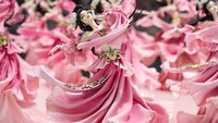 Saking cantiknya hasil karya tersebut, membuat olahan cokelat dan fondant tersebut sayang untuk dimakan. Menariknya lagi, setiap karakternya dibuat secara detail. Foto: Instagram @skzhouyi