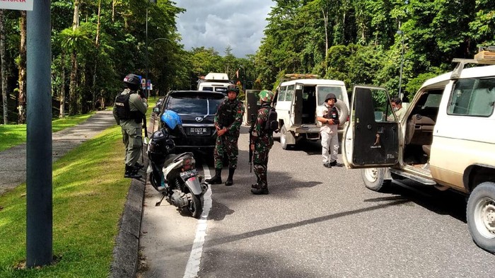 Rentetan tembakan terjadi di kawasan pusat administrasi PT Freeport Indonesia di Kuala Kencana Timika Papua. Dua orang WNA terluka.