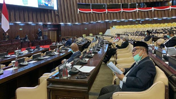 Anggota Duduk Berjauh-jauhan, Begini Suasana Paripurna DPR di Tengah Corona