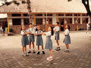 Hore! Riri Riza dan Sherina Munaf Beri Kode Sekuel Petualangan Sherina