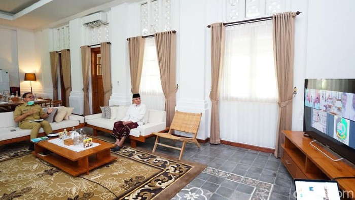 Pemkab Banyuwangi mengolaborasikan sejumlah Lembaga Amil Zakat (LAZ). Itu untuk memperkuat program jaringan pangaman sosial bagi masyarakat terdampak penyebaran virus Corona (Covid-19).