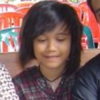 Bisa tebak siapa anak kecil di foto ini? Siapa sangka dia adalah jebolan Indonesian Idol Brisia Jodie. Penyanyi muda yang tengah naik daun itu memamerkan foto masa lalunya saat mengikuti Until Tomorrow Challenge. Foto: Dok. Instagram