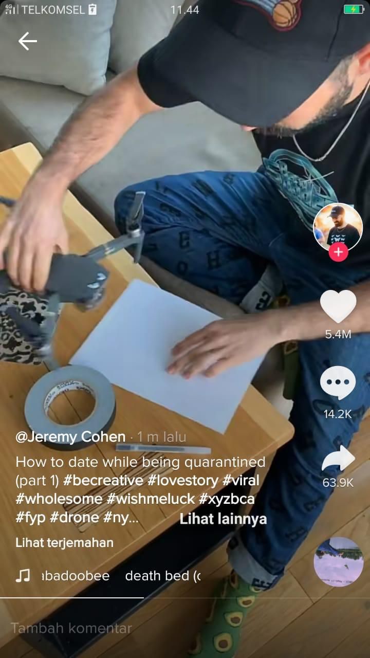 Jeremy Cohen kirim nomer melalui drone.