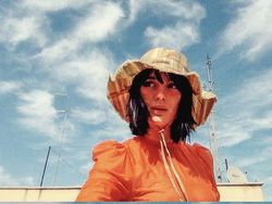 Keren! Fotografer Ini Bikin Pemotretan Lewat Video Call Saat #JagaJarakDulu