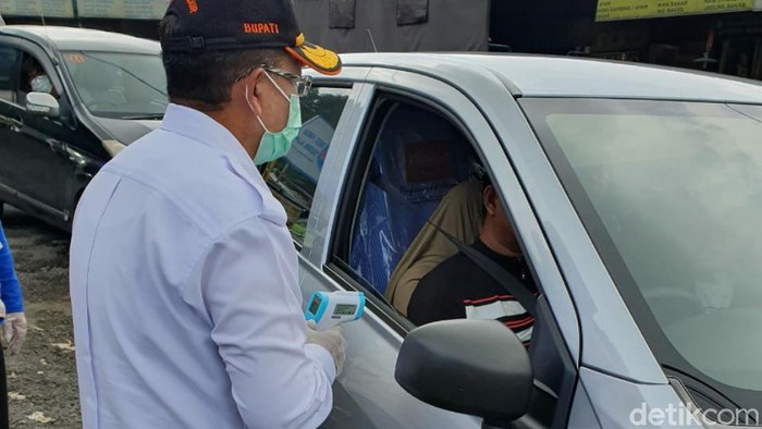 Pemkab Cianjur mulai ,memberlakukan penyekatan di jalur puncak