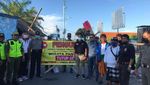 Potret Penutupan Seluruh Pantai di Kuta Bali