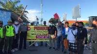 Sebelum melakukan penutupan, pengelola bersama petugas desa adat telah melakukan sosialisasi ke pengusaha dan wisatawan (Foto: Istimewa)
