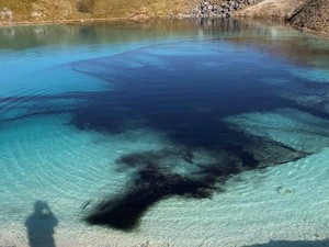 Cegah Influencer Berkumpul, Danau Cantik Ini Dibuat Menghitam
