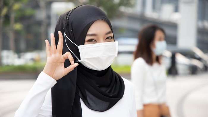 Pemprov Jabar Wajibkan Masyarakat Gunakan Masker Saat Keluar Rumah