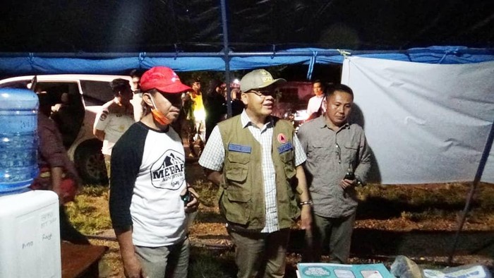 Gubernur Bengkulu, Rohidin Mersyah saat memantau posko terpadu area selatan bersama FKPD.