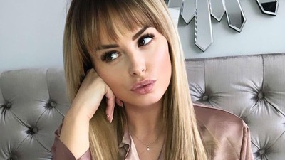7 Bintang Reality TV Karantina di Rumah, Pamer Baju Tidur Hingga Lingerie