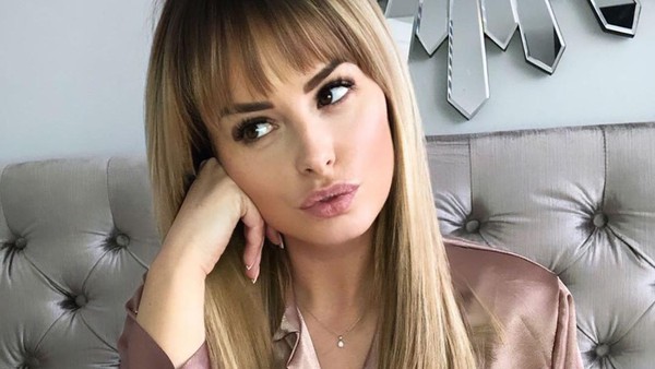 7 Bintang Reality TV Karantina di Rumah, Pamer Baju Tidur Hingga Lingerie