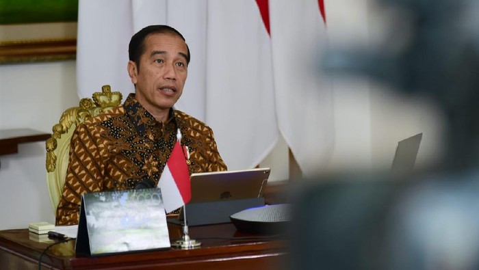 Presiden Jokowi memimpin rapat terbatas soal antisipasi mudik Lebaran 2020