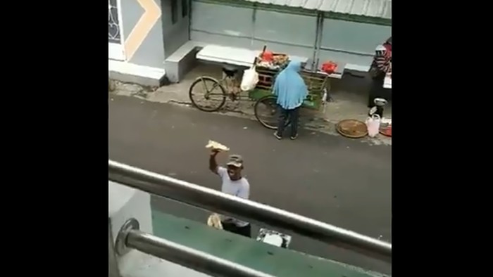 Jajan Tahu Bulat Jajan Tahu Bulat