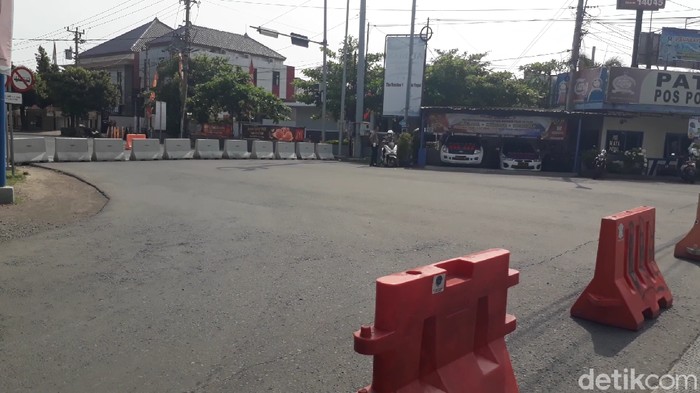 Hari pertama isolasi wilayah di Kota Tegal, 30/3/2020
