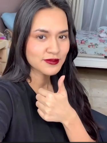 Kocak & Bikin Baper, Inilah Aksi Hamish Daud Saat Mendandani Raisa