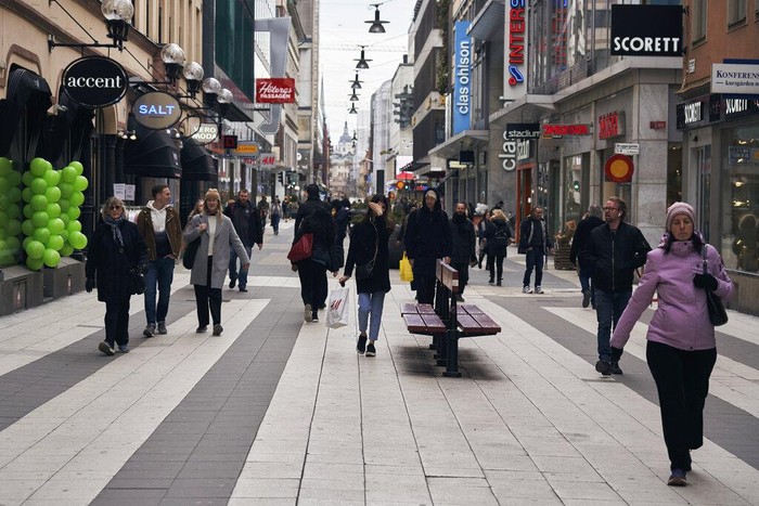Virus Corona di Swedia Swedia diketahui tak menerapkan lockdown meski negara itu kini tengah berjibaku hadapi Corona. Dilaporkan ada 3.500 kasus positif Corona di negara tersebut.