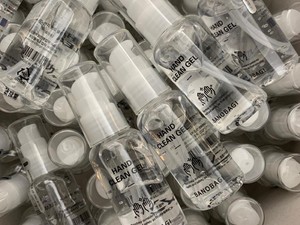 Cegah Covid-19, RS Operasi Plastik di Korea Bagikan Hand Sanitizer
