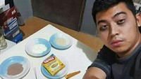 Bubuk kopi, gula dan susu ini berhasil dipisahkan. Tapi coba lihat bagaimana mata orang yang sudah memisahkan bubuk kopi susu ini. Bengkak dan menghitam.  Foto: istimewa