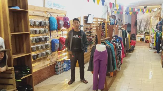 Fredi Aji, pemilik Peak Artventure