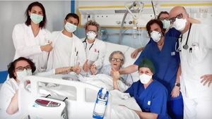 Kisah-kisah Menakjubkan Pasien Lansia yang Sembuh dari Virus Corona