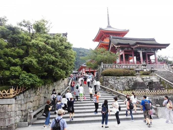 Indahnya Pemandangan dari Puncak Kuil Kiyomizudera Kyoto
