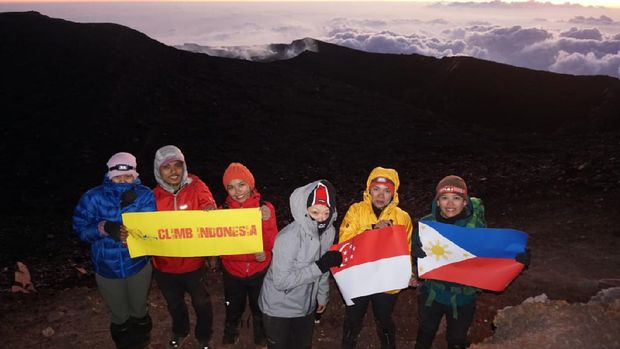 Setiawan, tour guide gunung-gunung di Jawa
