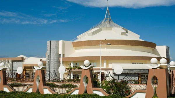 Setelah hampir setengah abad, mungkin pemerintah Tanzania pada akhirnya akan beralih ke Dodoma. Pada Oktober 2019, Presiden John Magufuli memindahkan kantornya ke sana (Foto: CNN) Setelah hampir setengah abad, mungkin pemerintah Tanzania pada akhirnya akan beralih ke Dodoma. Pada Oktober 2019, Presiden John Magufuli memindahkan kantornya ke sana (Foto: CNN)