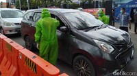 Pendatang yang masuk katagori ODP akan dikarantina mandiri dan diawasi kesehatannya selama 14 hari. Sementara yang masuk kategori PDP akan dibawa ambulans untuk menjalani karantina di rumah sakit.