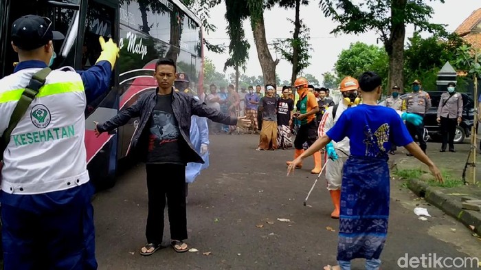 Sekitar 800 santri asal Pekalongan mudik, Selasa (31/3/2020).