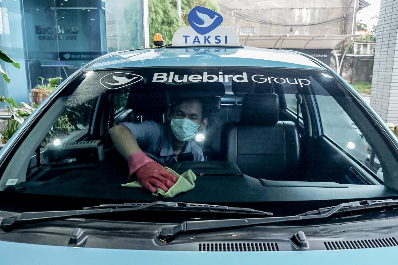 Menparekraf Gandeng Blue Bird untuk Fasilitasi Transportasi Tenaga Medis
