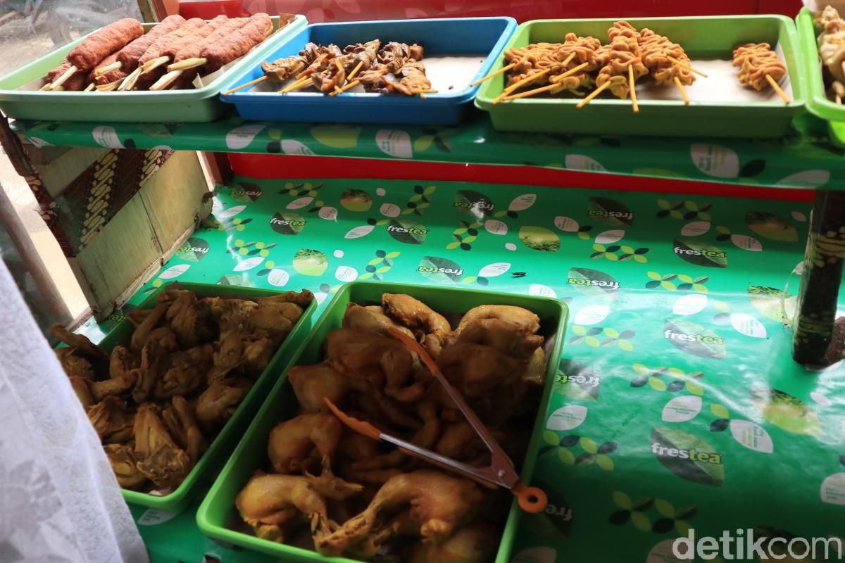 Huahh! Kepincut Nikmatnya Ayam Goreng Sambal Hijau UNJANI Cimahi