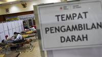 Penurunan stok darah terhitung hari ini mencapai 90 persen untuk seluruh golongan darah.