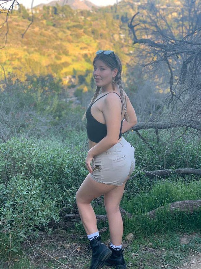 Sudah waktunya bagi Vienna Rose untuk bangkit. Saya sudah selesai dengan porno, ungkap Vienna. Foto: Twitter