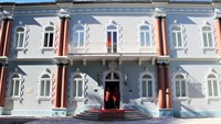 Rumah-rumah mewah besar dan museum jadi saksi saat Cetinije didapuk sebagai pusat kekuasaan di Montenegro. Kediaman resmi Presiden masih ada di sana, yakni di Istana Biru (Foto: CNN)