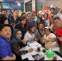  Pria yang dijukuli pengacara 30 miliar ini juga dikenal sebagai sosok baik hati, membantu masyarakat yang membutuhkan untuk konsultasi hukum Foto: Instagram