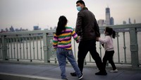 Fasilitas publik pun mulai satu persatu dioperasikan. (Aly Song/Reuters)