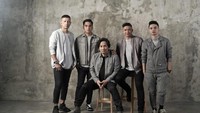 Huruf g itu punya dua tanduk yang disebut melambangkan satanisme. Foto: Ungu