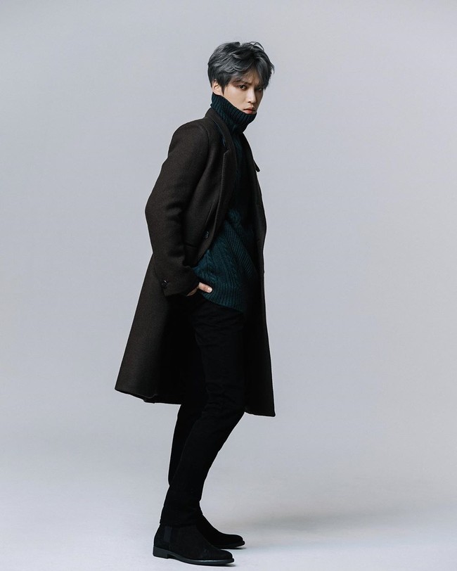 Dibentuk pada 2010, JYJ hanya bertahan selama lima tahun. Pada 2015, ketiganya memilih solo karier. Foto: Instagram/ @jj_1986_jj