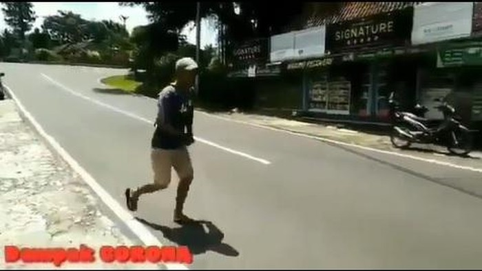 Tukang parkir halu