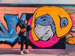 Deretan Mural Ini Ajak Warga Dunia Bersatu Lawan Corona