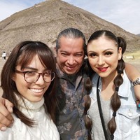 Hubungan kami seperti pasangan lain, hubungan yang saling mendukung, memahami dan mencintai satu sama lain, dengan perbedaan sederhana yakni istriku menerimanya. Begitu juga di mana ada cinta dan pengertian antara mereka (Lucy dan Melin) selama mereka memiliki banyak rasa hormat, ucap Rodrigo, seperti dikutip The Sun. Foto: Instagram