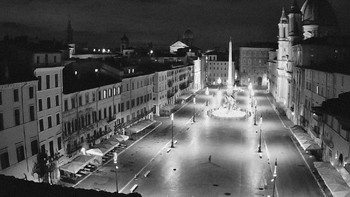 Suasana kosong di Navona Square yang berada Kota Roma. Foto: Milan Radisics via behance