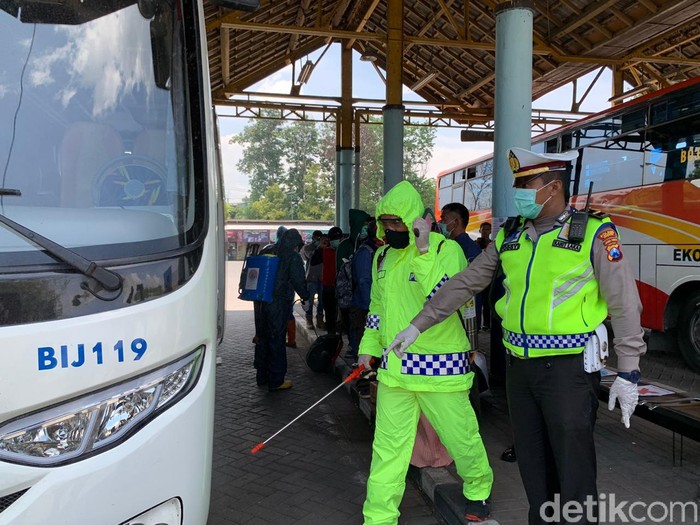 Polres Gresik Buka Posko Pengecekan di Terminal Bunde